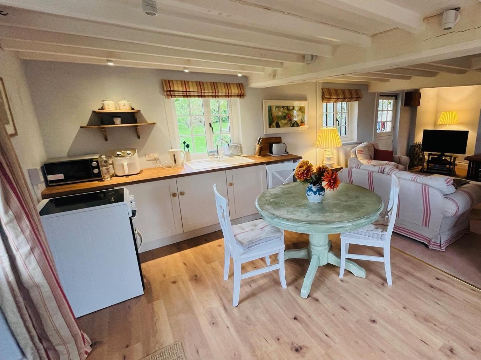 Mulsford Cottage Malpas  Экстерьер фото